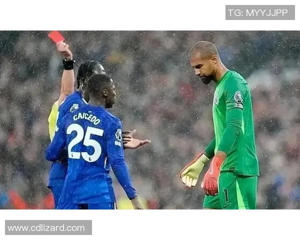 单场4红牌！豪门15轮不堪+垫底！赛后全队缄默沉静反对